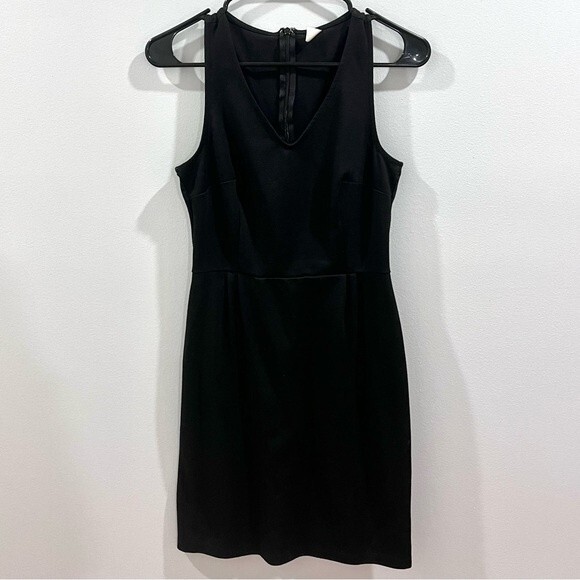 Old Navy little black vneck pleated dress size small - Picture 1 of 6